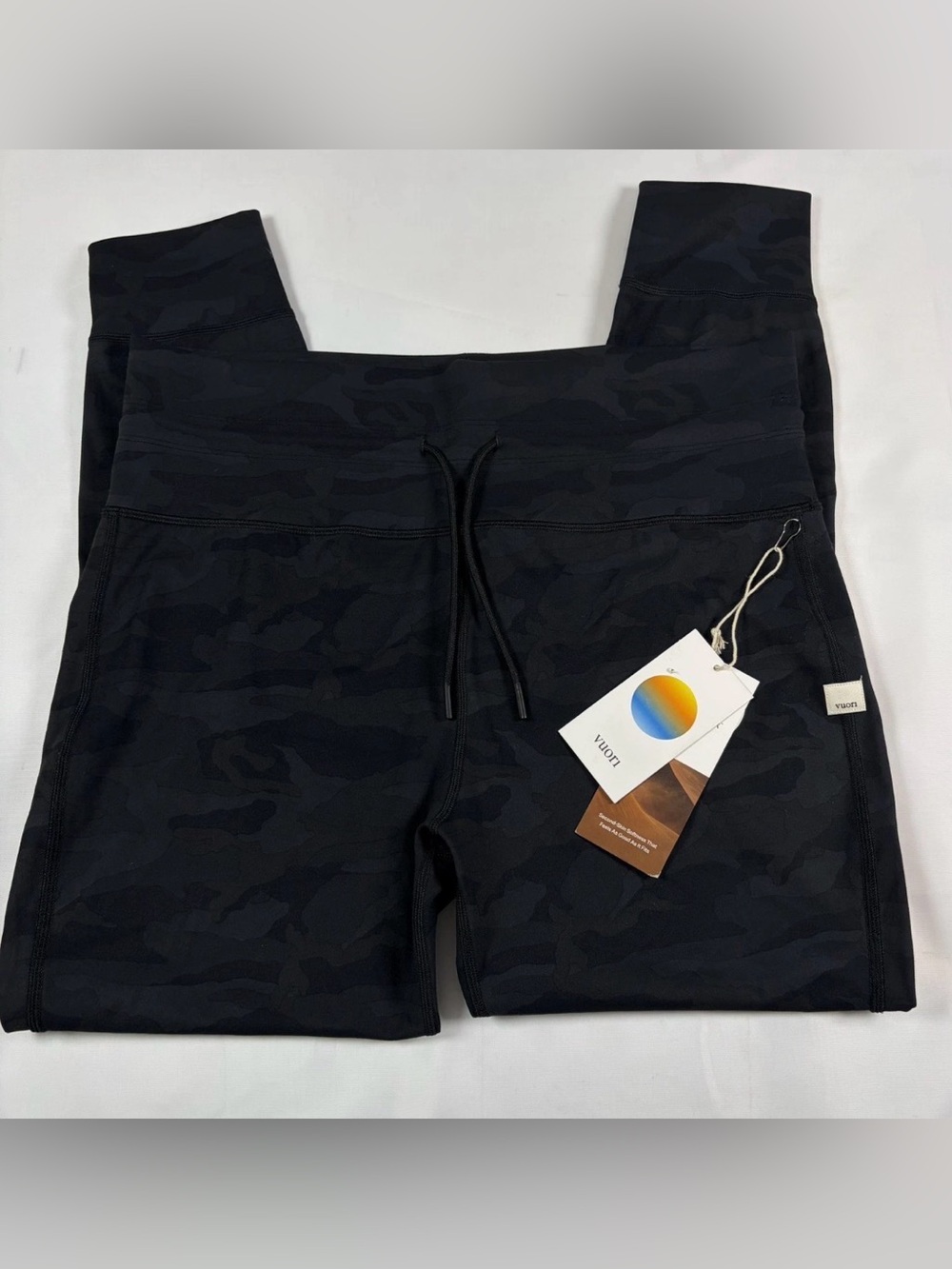 NWT Vuori Daily Black Camo Performance Jogger Pants Women's Plus Size 2XL